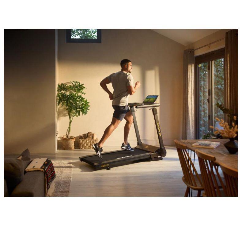 Pourquoi choisir un tapis de course comme appareil de cardio à domicile ?